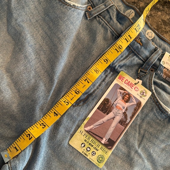 Rewash high rise 90’s mom jeans NWT 11/30 - Picture 9 of 11